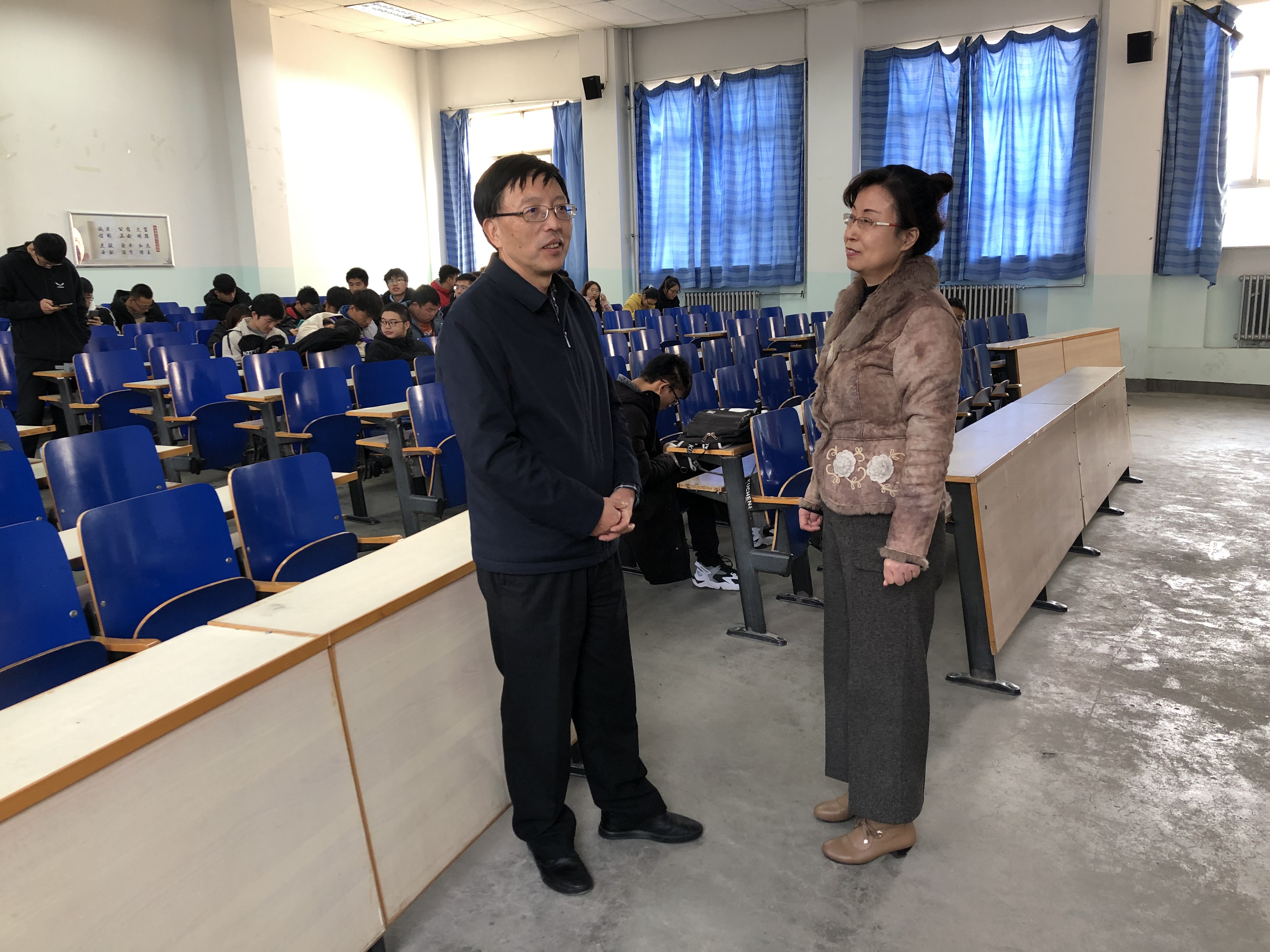 校党委书记杨子江深入思政课堂听课-兰州交通大学